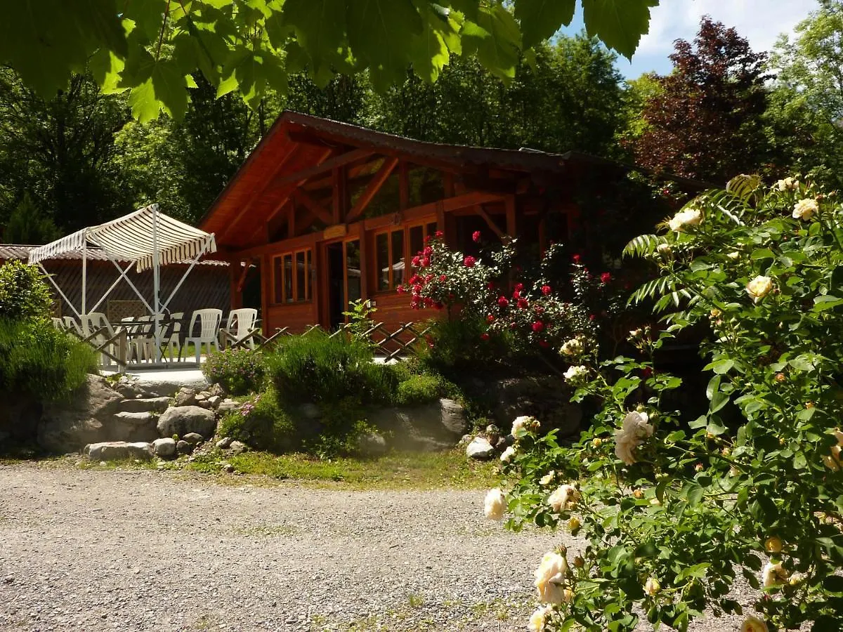 *** Couette-café Bed and breakfast L'Abri D'Arlos France